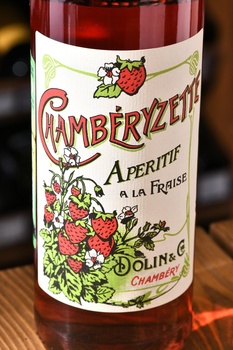 Dolin Chamberyzette Fraise - ликер Долин Шамбэризе Земляника 0.7 л