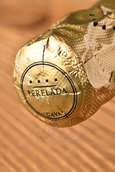 Cava Perelada Brut - вино игристое Кава Перелада Брют 2020 год 0.75 л белое брют