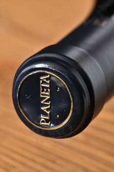 Planeta Chardonnay - вино Планета Шардоне 0.75 л белое сухое