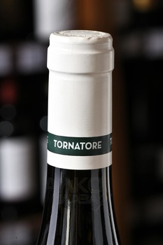 Tornatore Etna Bianco - вино Этна Бьянко Торнаторе 0.75 л белое сухое