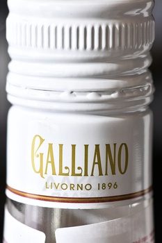 Galliano L’Autentico - ликер Галлиано Аутентико 0.5 л