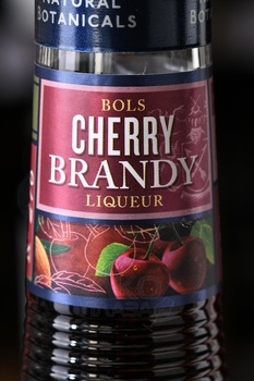Bols Cherry Brandy - ликер Болс Вишня Бренди 0.7 л