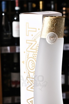 Mamont - водка Мамонт 0.7 л в подарочной упаковке