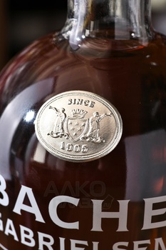 Bache Gabrielsen American Oak - коньяк Баш-Габриэльсен Американ ОАК 0.7 л