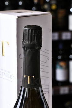 Champagne Eric Taillet Bansionensi - шампанское Шампань Эрик Тайе Бансионенси 0.75 л белое экстра брют в п/у