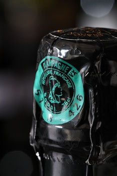 Champagne Franck Pascal Quinte Essence - шампанское Шампань Франк Паскаль КинтЭссанс 0.75 л 2010 год белое экстра брют