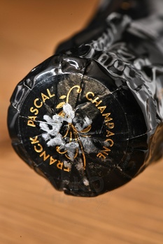 Champagne Franck Pascal Quinte Essence - шампанское Шампань Франк Паскаль КинтЭссанс 0.75 л 2007 год белое экстра брют