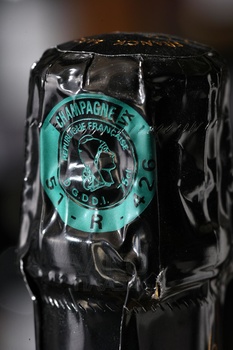 Champagne Franck Pascal Blanc de Noirs - шампанское Шампань Франк Паскаль Блан де Нуар 0.75 л белое экстра брют