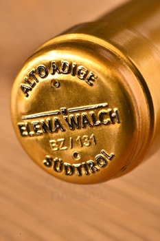 Elena Walch Castel Ringberg Pinot Grigio Alto Adige DOC - вино Елена Вальх Кастель Рингберг Пино Гриджио 0.75 л белое сухое