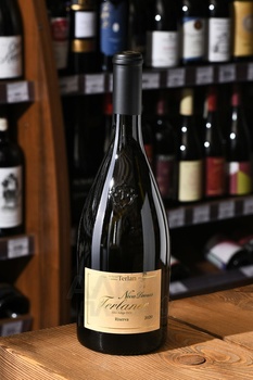 Alto Adige Terlano Reserva Nova Domus - вино Альто Адидже Терлано Ризерва Нова Домус 0.75 л белое сухое