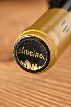 Kurtatsch Brenntal Gewurztraminer Riserva Alto-Adige - вино Брентал Гевюрцтраминер Ризерва Альто Адидже 2019 год 0.75 л белое полусухое