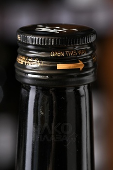 Extra Dry Junmai 36 Guardians Gyo-ten - саке Экстра Драй Дзюнмай 36 Гардианс Гё-Тен 0.72 л