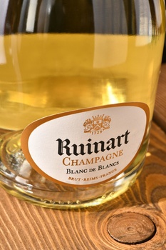 Ruinart Blanc de Blancs - шампанское Рюинар Блан де Блан 0.75 л белое брют