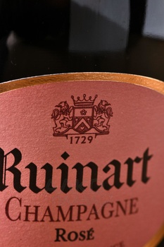 Champagne Ruinart Rose - шампанское Рюинар Розе 0.375 л