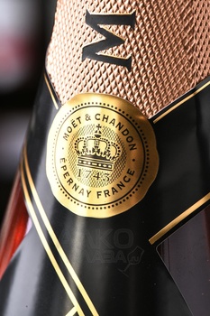 Moet & Chandon Nectar Imperial Rose - шампанское Моэт и Шандон Нектар Империаль Розе 0.75 л розовое полусладкое
