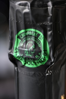 Champagne Hervieux-Dumez Les Grains Noirs - шампанское Шампань Эрвье Дюме Ле Гран Нуар 2020 год 0.75 л белое брют