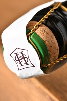 Champagne Olivier Horiot Ailleurs - шампанское Шампань Оливье Орио Айор 2019 год 0.75 л белое экстра брют