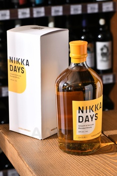 Whisky Nikka Days gift box - виски Никка Дейз 0.7 л п/у