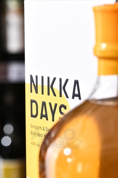 Whisky Nikka Days gift box - виски Никка Дейз 0.7 л п/у