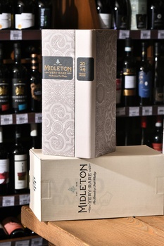 Виски Мидлтон Вери Рар Винтаж Релиз 2024 год 0.7 л в п/у