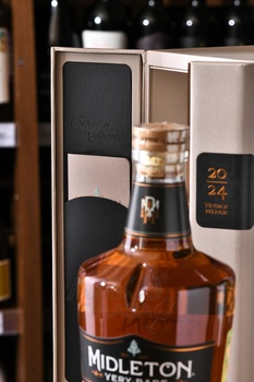 Виски Мидлтон Вери Рар Винтаж Релиз 2024 год 0.7 л в п/у