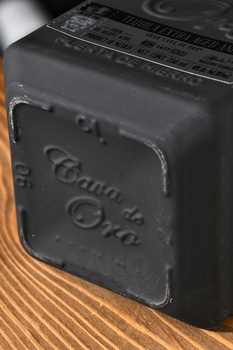 Gran Cava De Oro Extra Anejo Black - текила Гран Кава Де Оро Экстра Аньехо 0.75 л