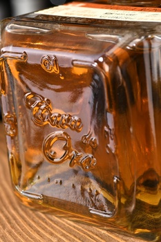 Gran Cava De Oro Reposado - текила Гран Кава Де Оро Репосадо 0.75 л