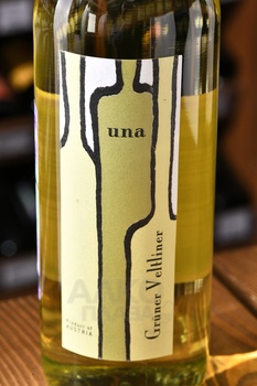 UNA Gruner Veltliner - вино УНА Грюнер Вельтлинер 0.75 л белое сухое