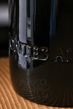 Montes Alpha Cabernet Sauvignon - вино Монтес Альфа Каберне Совиньон 0.75 л красное сухое