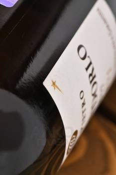 Tenuta San Pietro Il Mandorlo Gavi DOCG - вино Гави Иль Мандорло 0.75 л белое полусухое