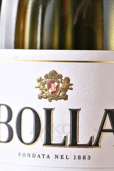 Bolla Soave Classico DOC - вино Болла Соаве Классико 0.75 л белое сухое