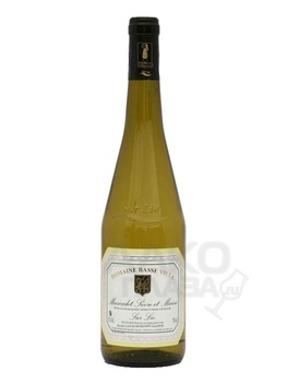 Domaine Basse Ville Muscadet Sevre et Maine Sur Lie AOC - вино Домен Басс Виль Мюскаде Севр е Мэн Сюр Ли 0.75 л белое сухое