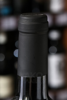 Makarounas Maratheftiko - вино Макарунас Марафефтико 0.75 л красное сухое