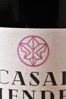 Casal Mendes - вино Казаль Мендеш 0.75 л красное полусухое