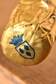 Comt Audoin de Dampierre Grande Cuvee gift box - шампанское Комт Одуан де Дампьер Гран Кюве 0.75 л в п/у