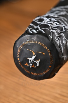 Champagne Perseval-Farge Les Spectres - шампанское Шампань Персеваль-Фарж Ле Спектр 2013 год 0.75 л белое брют