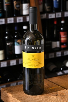 Lis Neris Pinot Grigio - вино Лис Нерис Пино Гриджио 2022 год 0.75 л белое сухое