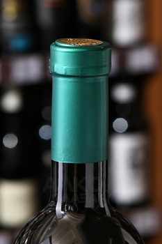 Вино Звягинцев Совиньон Блан 0.75 л белое сухое