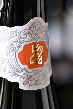 Вино игристое Звягинцев Цитронный Магарача 0.75 л белое экстра брют