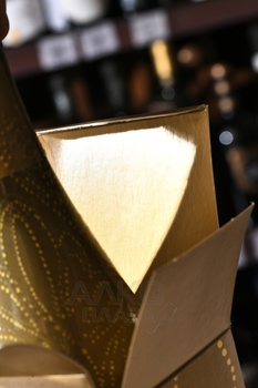 Champagne La Piu Belle - шампанское Шампань Ля Пью Белль 0.75 л белое брют в п/у