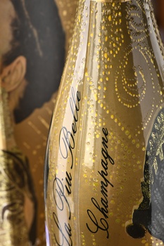 Champagne La Piu Belle - шампанское Шампань Ля Пью Белль 0.75 л белое брют в п/у