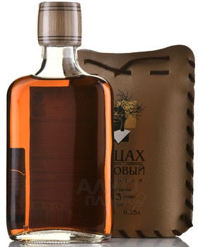 Водка Арцах Тутовый Золотой 3 года 0.25 л в чехле