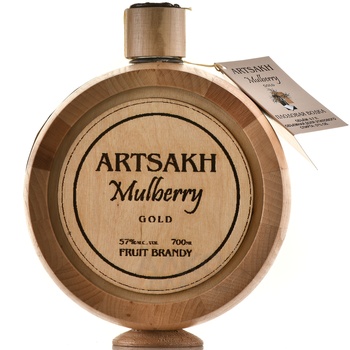 Водка Арцах Тутовый Золотой 3 года 0.7 л в бочке