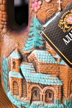 Вино Алазанская Долина Джорджиа Кантри Вайнс 1 л красное полусладкое в глиняном кувшине