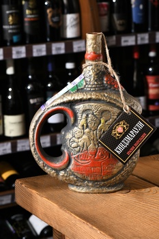 Вино Киндзмараули Джорджиа Кантри Вайнс 1 л красное полусладкое в глиняном кувшине