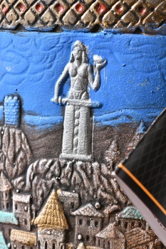 Вино Киндзмараули Джорджиа Кантри Вайнс 0.75 л красное полусладкое в глиняном кувшине