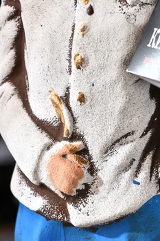 Вино Джорджиа Кантри Вайнс Киндзмараули 1 л красное полусладкое в керамической фигурке Сталина