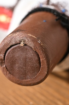 Вино Джорджиа Кантри Вайнс Киндзмараули 1 л красное полусладкое в керамической фигурке Сталина