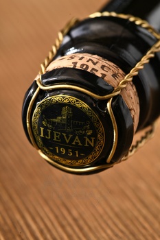 Вино игристое д’Иджеван 0.75 л белое брют