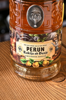 Rakija Perun - ракия Перун Айвовая 0.7 л